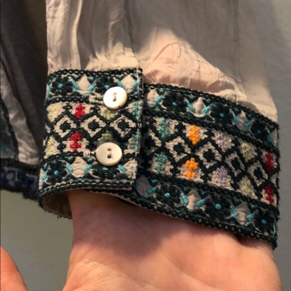 Beige rayon embroidered Johnny was button down - Picture 2 of 7